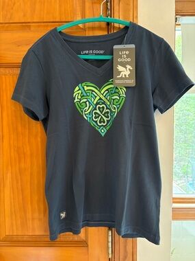 Life Is Good Navy V‑Neck Tee with Green Celtic Heart Graphic NWT